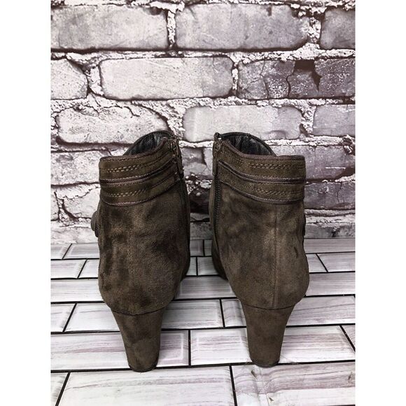 Clarks Active Brown Suede Leather Side Zip Heel Booties Boots Women Sz 6M US/37 - Picture 6 of 16